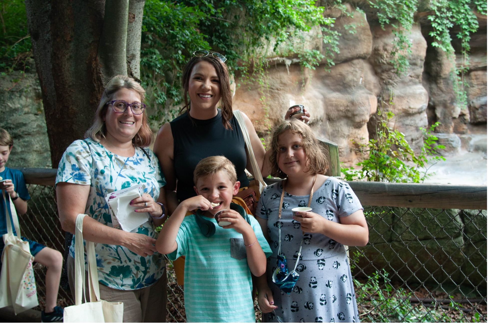 family at the zoo
