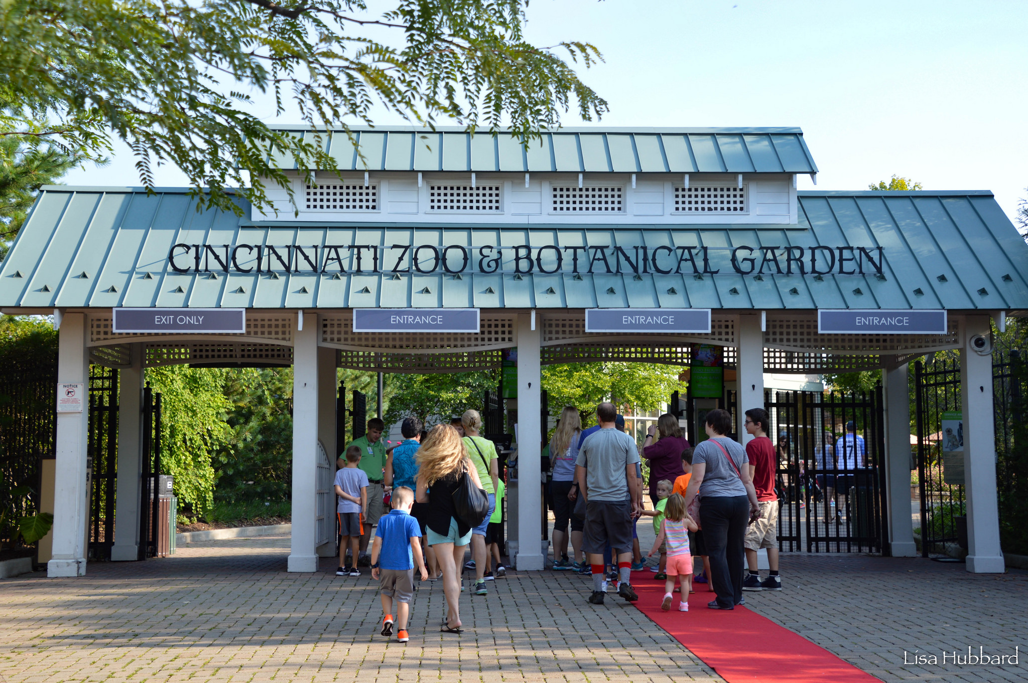 Cincinnati Zoo Granted AZA Accreditation and Prestigious Conservation Award on Eve of 150th Anniversary